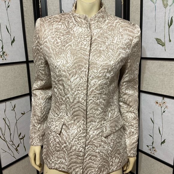 Neiman Marcus Exclusive Silk/Cotton Blend Brocade Blazer Size 8 - Picture 1 of 7